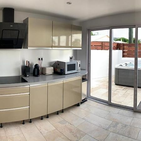 Appartement Saint Gilles Les Bains Buitenkant foto