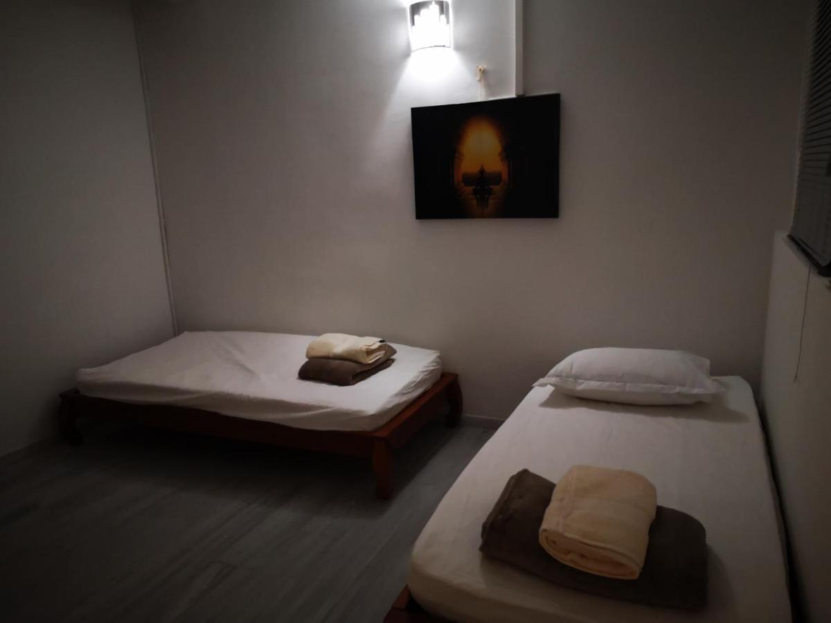 Appartement Saint Gilles Les Bains Buitenkant foto