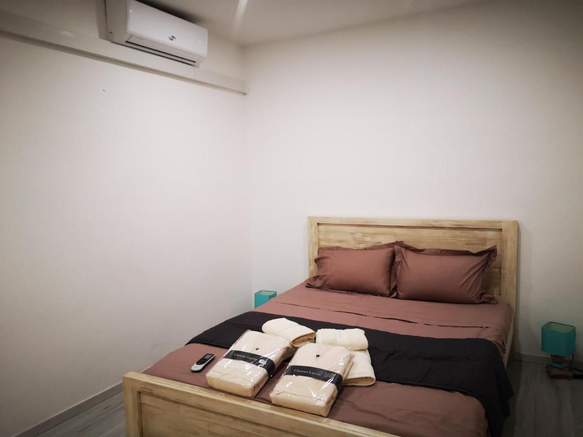 Appartement Saint Gilles Les Bains Buitenkant foto